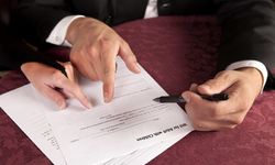 Фото: Договор суррогатного материнства и особенности этого вида услуг