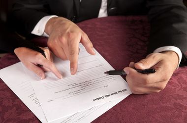 Фото: Договор суррогатного материнства и особенности этого вида услуг